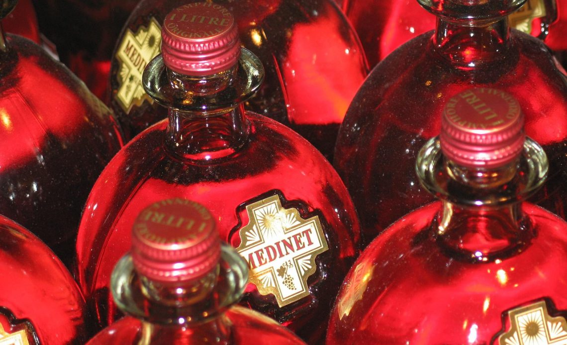 Smart Stockpiling Without Wasting Food